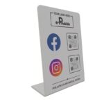 Λευκό QR Code FB Insta Stand με Logo
